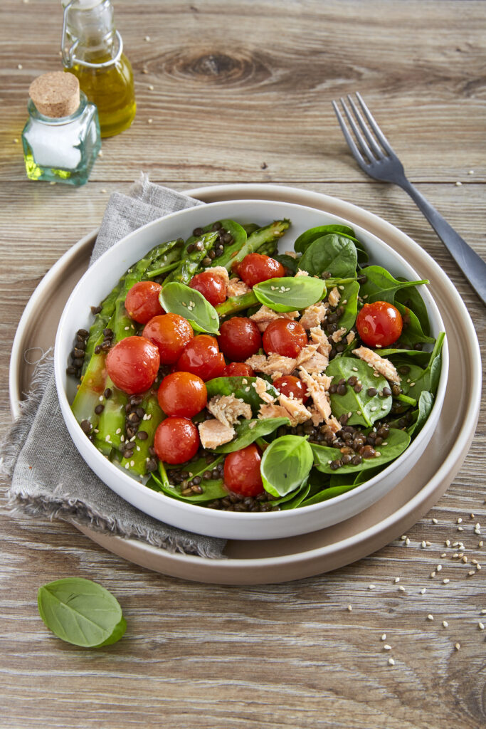 Salad with salmon, Cherry Tomato, black lentils and asparagus