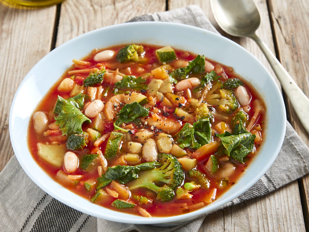 Simple vegan Minestrone soup