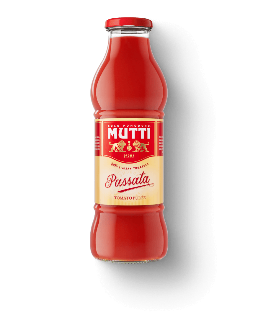 Mutti Passata tomato purée in a glass bottle