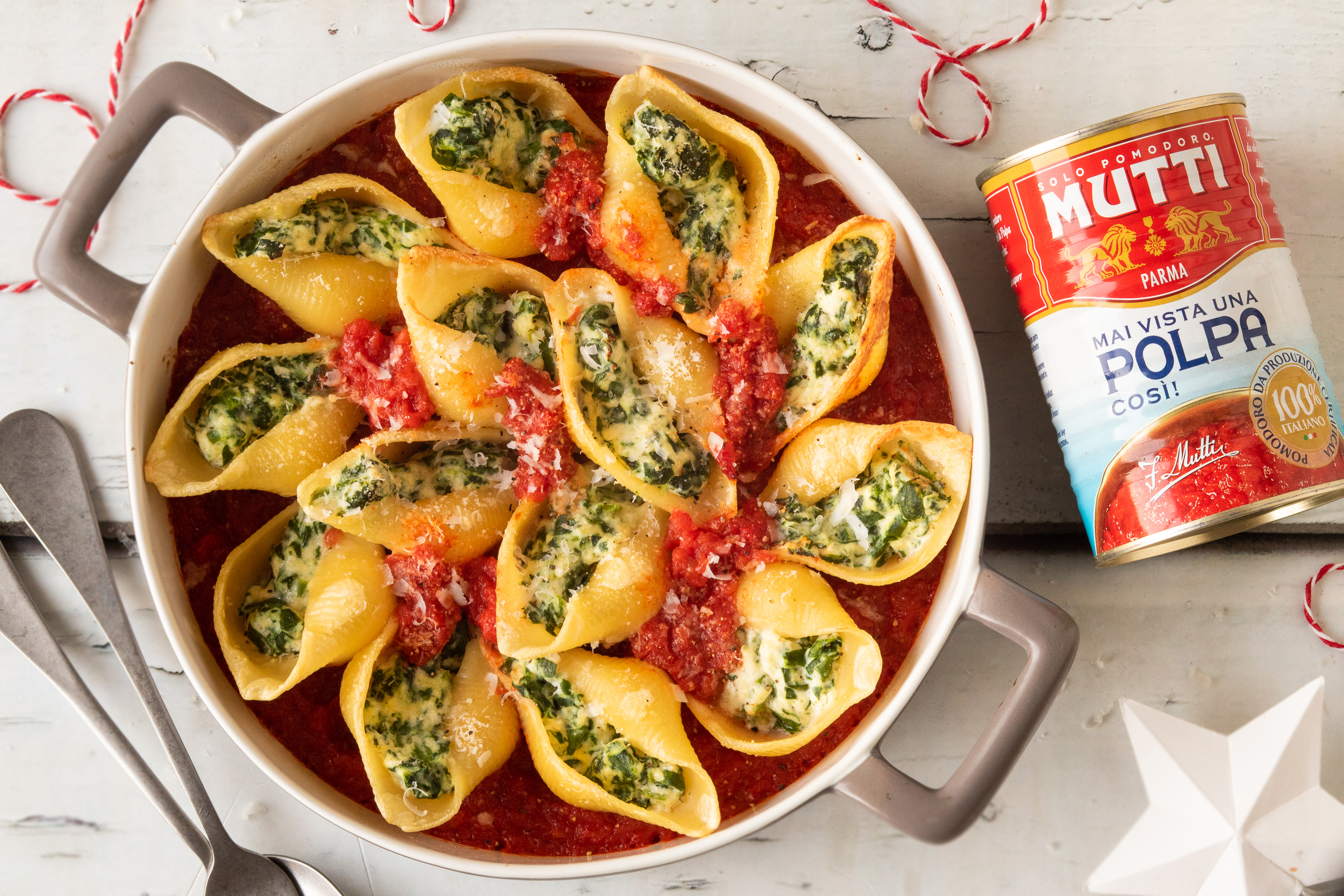 Conchiglioni – Pasta baked with tomato sauce