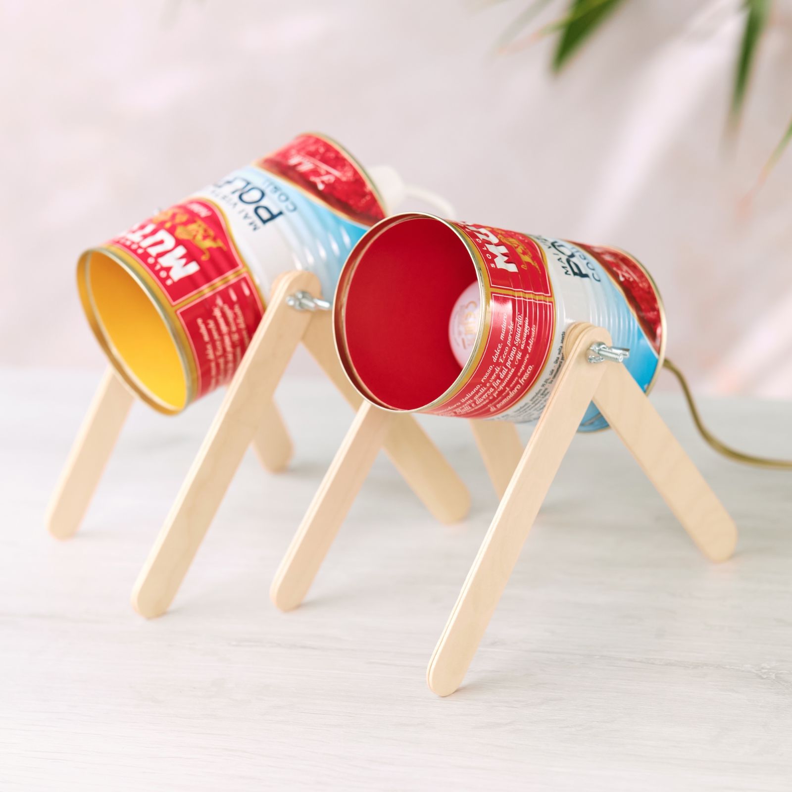 DIY table lamp made from two Mutti tomato cans on wooden legs